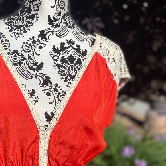 ALYA dress Size M - Picture 5 of 10